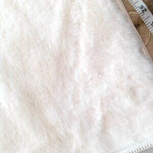 FRESH HOME - SOFT WHITE FUR 36” X 35” AREA - BATHROOM RUG